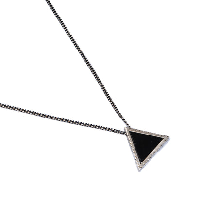 Onix Fire Triangle Necklace