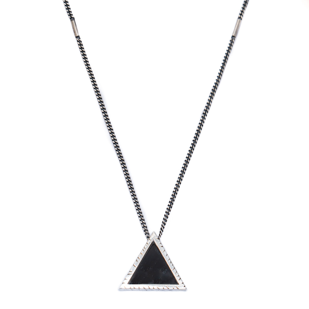 Onix Fire Triangle Necklace